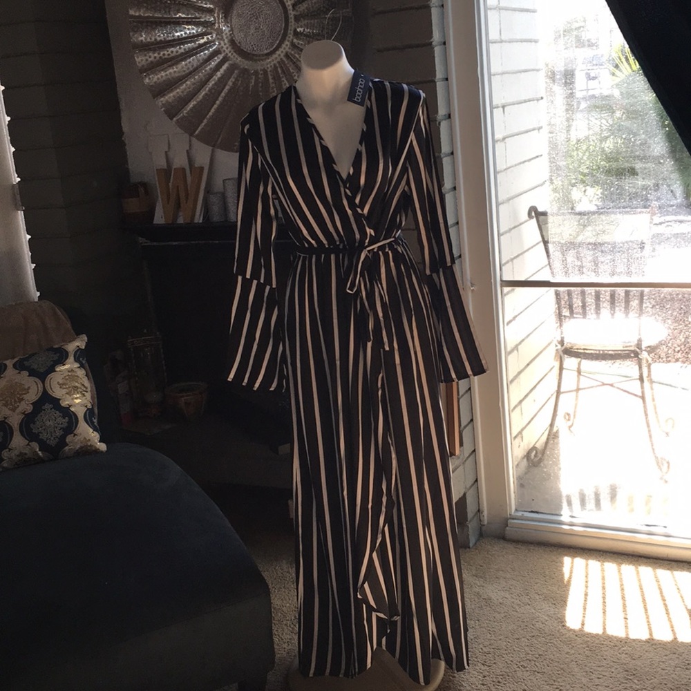 Boohoo Striped Bell Sleeved Maxi Dress NWT